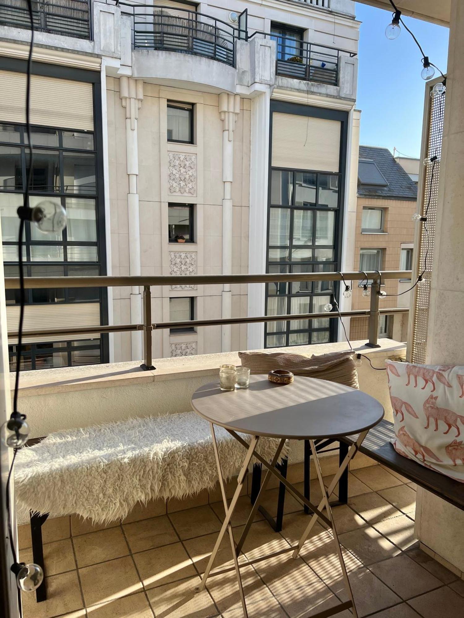 Luxelevallois Chic Stay With Balcony 800 Meters From Paris Luaran gambar